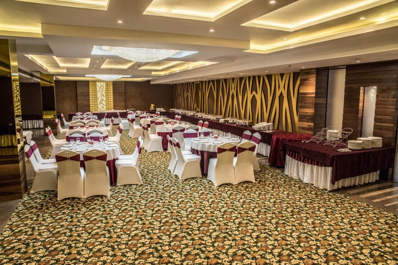 Regenta Central Amritsar Ngoại thất bức ảnh