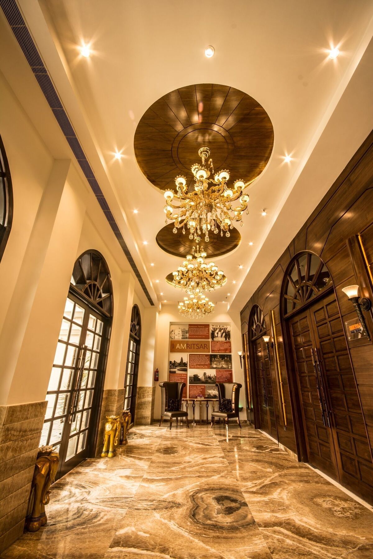 Regenta Central Amritsar Ngoại thất bức ảnh